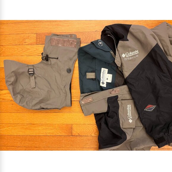 Columbia Vintage Men's Ski Jacket Shell with Hood Grey/Black, Large - Picture 5 of 6